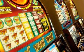 yd25 Mesas de ruleta y blackjack